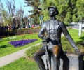 Памятник Гость