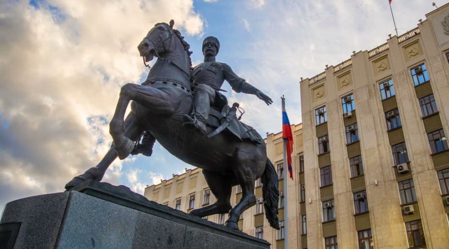 Памятник Кубанскому казачеству