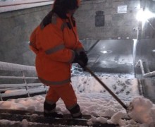 Снег на улицах Краснодара начали убирать с ночи