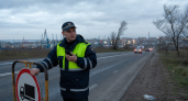 В Новороссийске порывы ветра до 29 м/с ограничили движение грузовиков