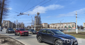 На трассе больше не нервничаю: опытный водитель раскрыл секрет - как защитить лобовое стекло от камней