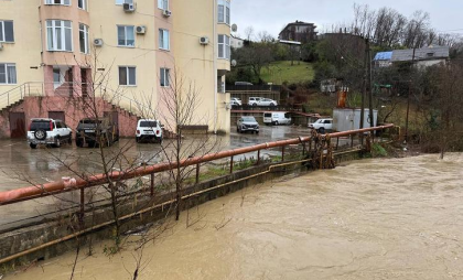 593 миллиона за оползень: суд наказал сочинский водоканал за слив канализации в Чёрное море