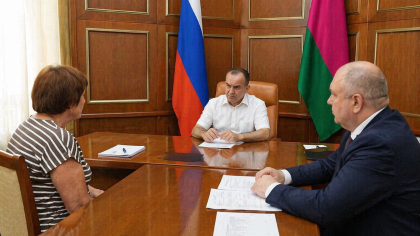Кондратьев на приёме граждан поручил решить проблемы с водой и флюорографом