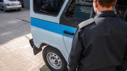 На привокзальной площади Краснодара задержали нелегальных таксистов без лицензий