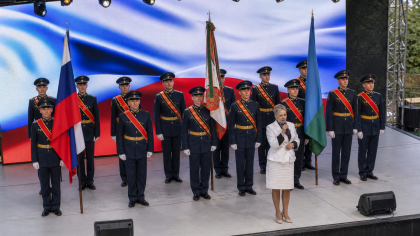 1141-й гвардейский артиллерийский полк наградили орденом Суворова в Анапе
